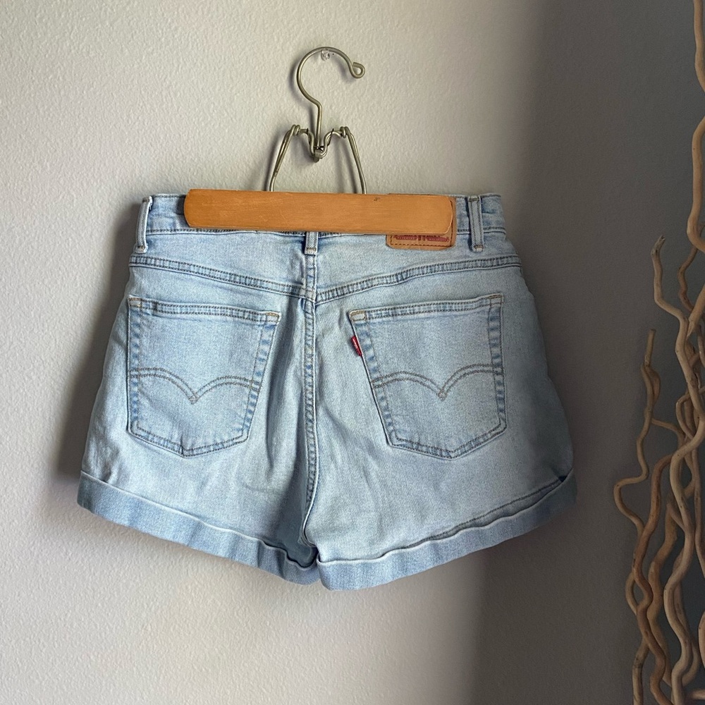 LEVI STRAUSS & CO JEAN SHORTS SIZE 29